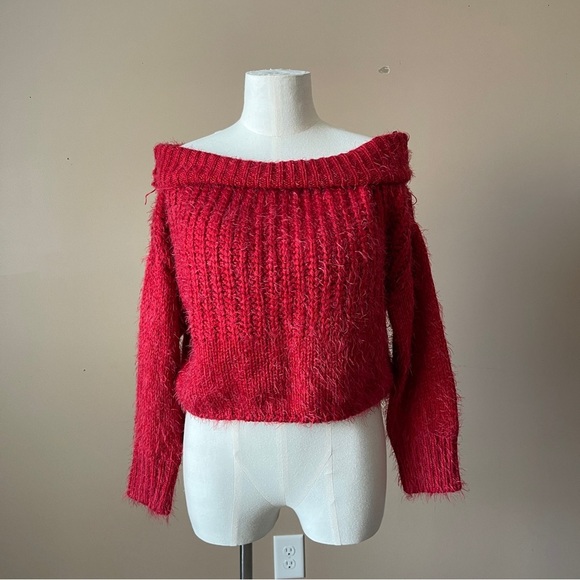 WISHFUL THINKING Red Chenille Eyelash Knit Chunky Off Shoulder Sweater - Sz S/M - Picture 3 of 11